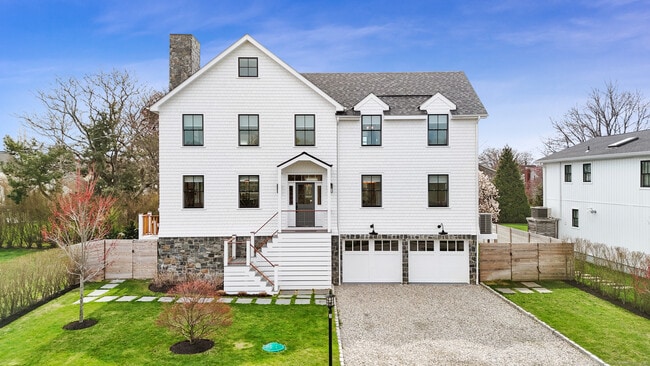 property at 3 Nassau Rd