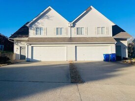 808 NE Independence Ct in Lee's Summit, MO - Building Photo