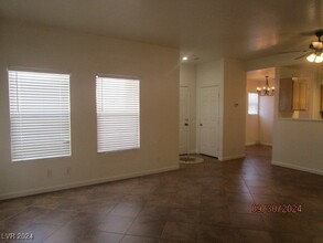 1413 Beaver Spring St in Las Vegas, NV - Building Photo - Building Photo