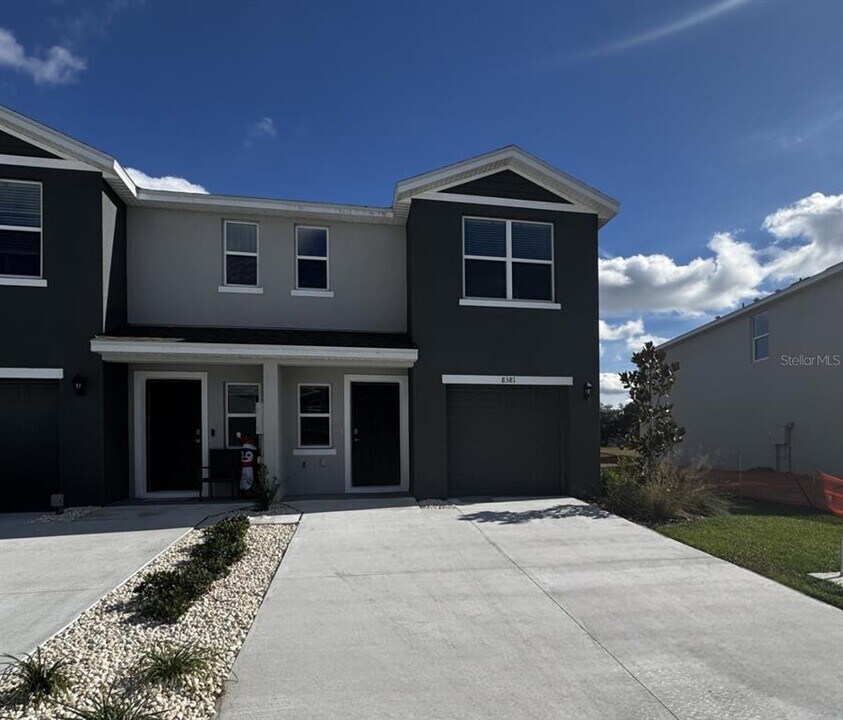 8381 Gower Trl in Wildwood, FL - Building Photo