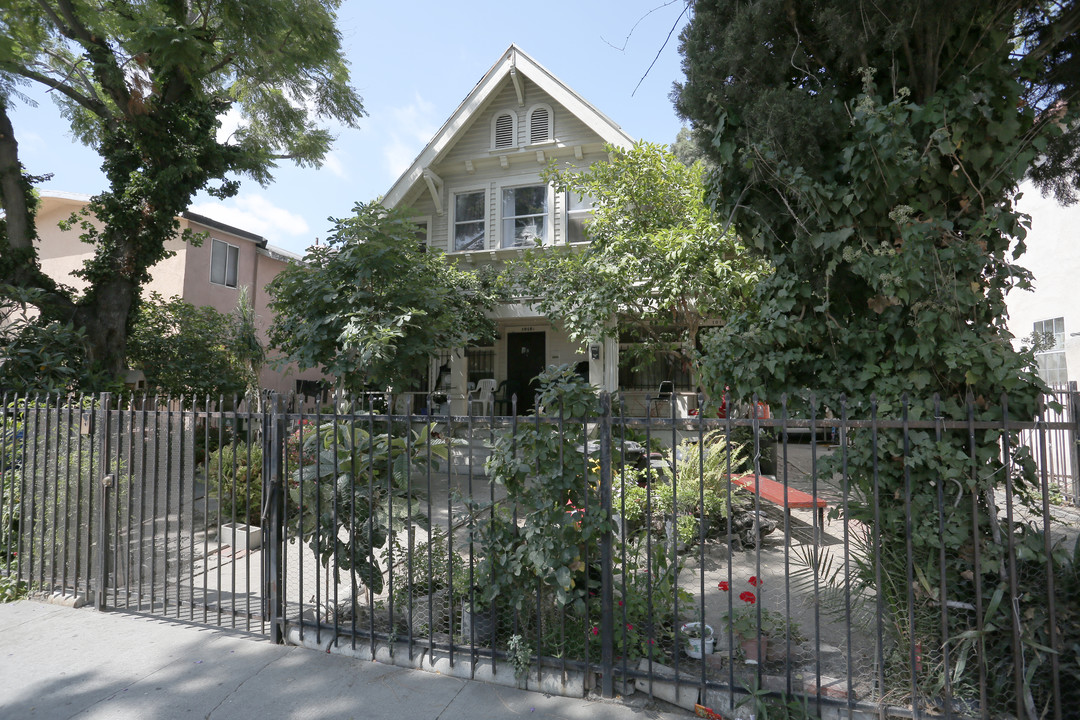 1013 E 28th St in Los Angeles, CA - Building Photo