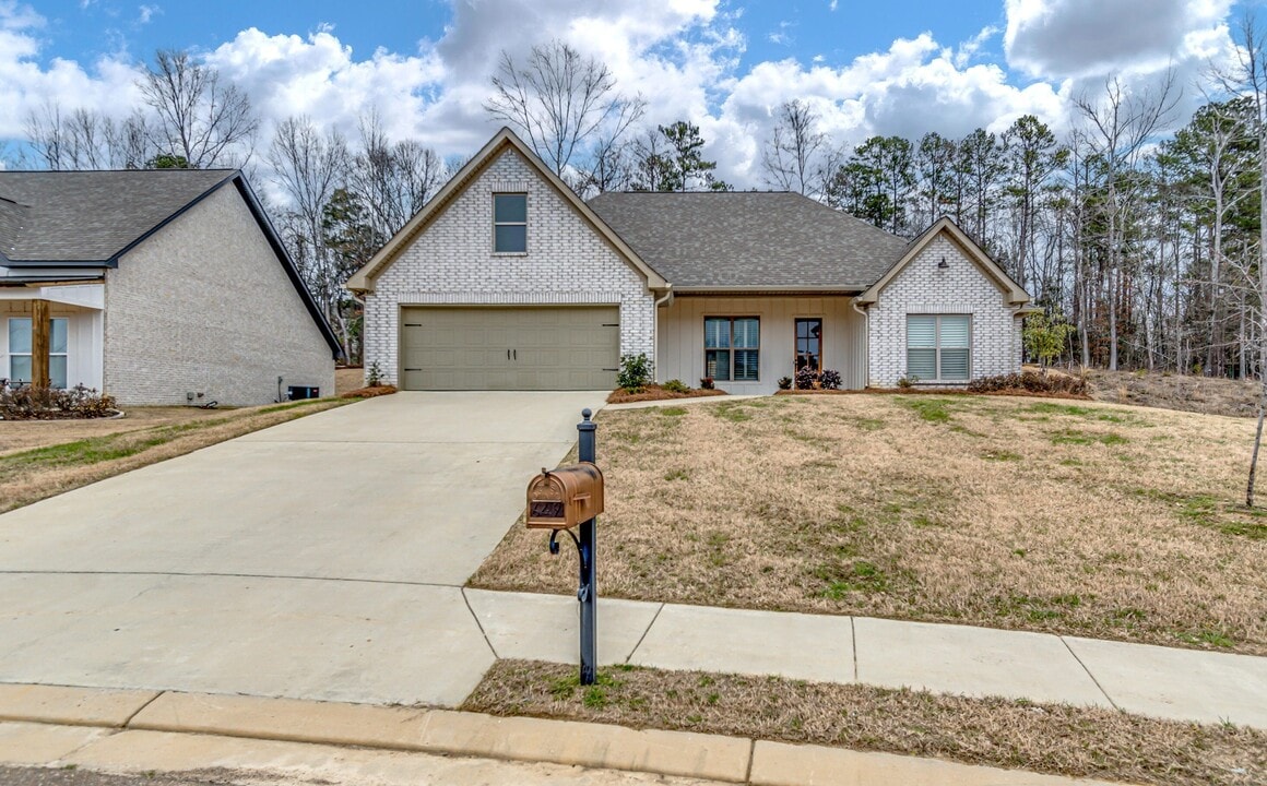 649 Wild Horse Ln in Brandon, MS - Building Photo