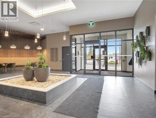 525 New Dundee Rd in Kitchener, ON - Building Photo - Building Photo