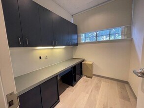 10 Hawthorne Pl, Unit 106 in Boston, MA - Building Photo - Building Photo