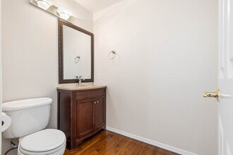 824 Chelan Pl NE in Renton, WA - Building Photo - Building Photo