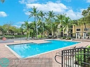 9066 W Atlantic Blvd in Coral Springs, FL - Building Photo - Building Photo