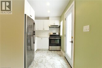 1243 Langmuir Ave in London, ON - Building Photo - Building Photo