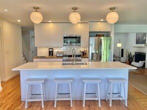 11 Colonial Ln in Bellport, NY - Building Photo - Building Photo