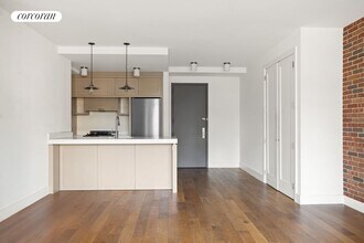 4734 11th St in Queens, NY - Building Photo - Building Photo
