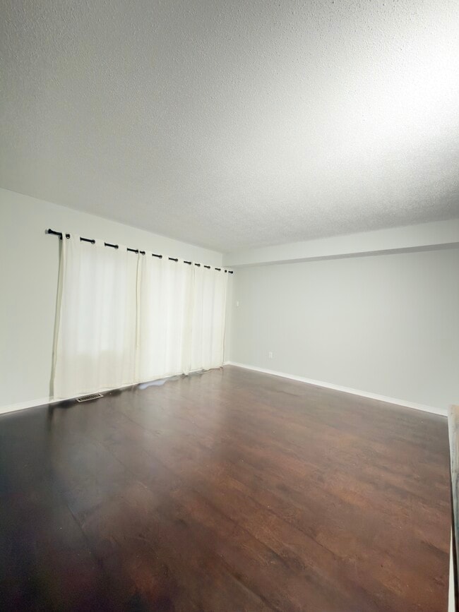 243 Deercroft Av in Ottawa, ON - Building Photo - Building Photo