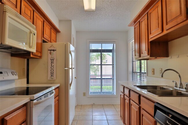 property at 1311 Antoine Dr