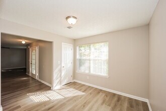 6891 Derby Ave in Fairburn, GA - Building Photo - Building Photo