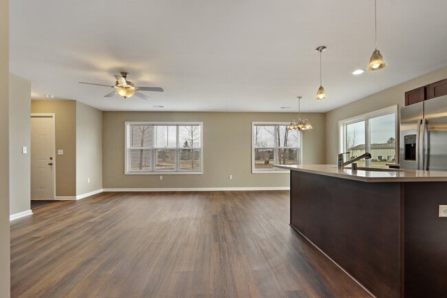 336 1st St in Genoa City, WI - Building Photo - Building Photo