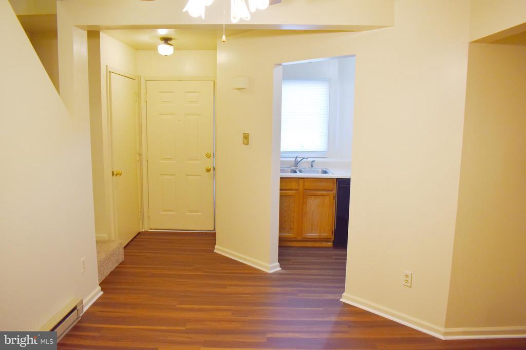 955 Orchard Dr in Chambersburg, PA - Building Photo