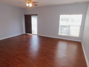 117 Fanwood Ct in Apex, NC - Building Photo - Building Photo