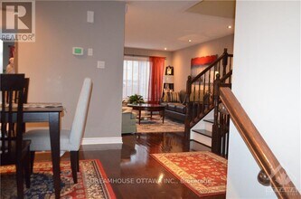 241 Serena Way in Ottawa, ON - Building Photo - Building Photo