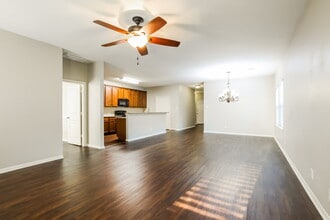 24642 Sandusky Dr in Tomball, TX - Building Photo - Building Photo