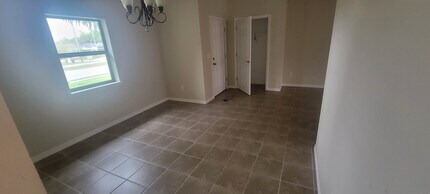 2185 N Normandy Blvd in Deltona, FL - Building Photo - Building Photo