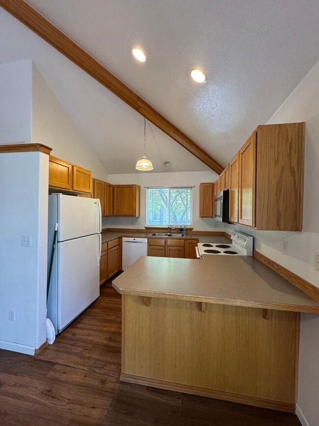 10612 Cormorant Ct in Klamath Falls, OR - Building Photo - Building Photo