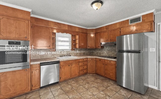 400 Glen Crest Dr, Unit 226 in Fairfield, AL - Building Photo - Building Photo