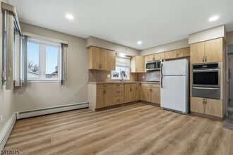 46 Stanley St in Little Falls, NJ - Building Photo - Building Photo