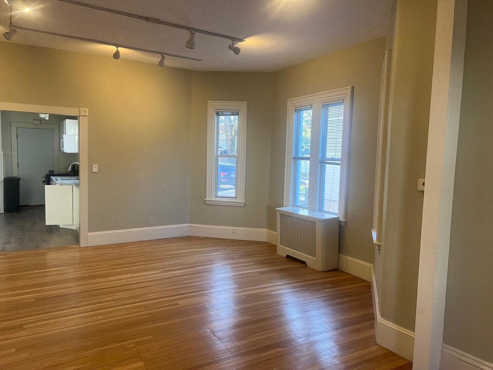 77 Boyd St in Watertown, MA - Building Photo