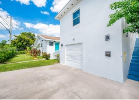 7655 NW 4th Ct in Miami, FL - Building Photo