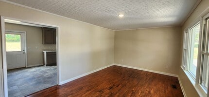 330 Hillcrest Dr in Crossville, TN - Building Photo - Building Photo