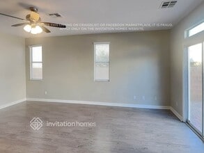 3872 W Irvin Ave in Las Vegas, NV - Foto de edificio - Building Photo