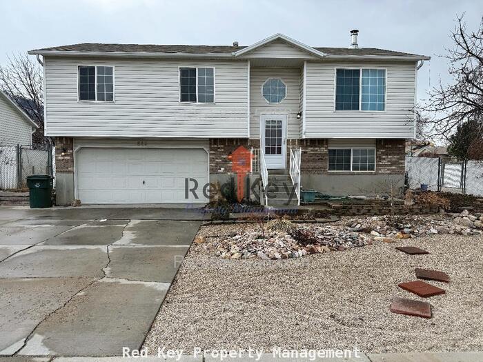 644 E 290 N in Tooele, UT - Building Photo