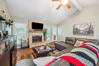 6227 Creekside Ln in League City, TX - Building Photo - Building Photo