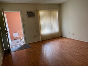 Bali Apartments in Tujunga, CA - Building Photo - Building Photo