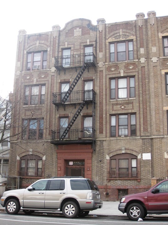 2408 Clarendon Rd in Brooklyn, NY - Building Photo