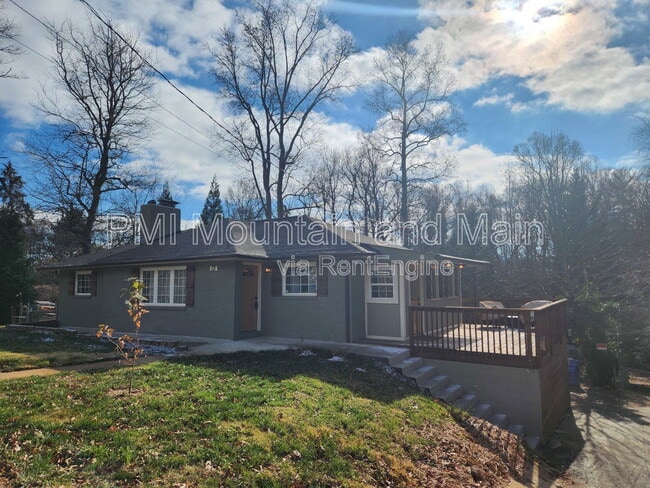 33 Monte Vista Rd in Candler, NC - Building Photo - Building Photo