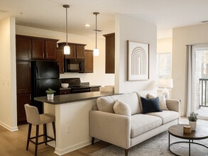 Lake Forest Apartments in Muskegon, MI - Foto de edificio - Building Photo