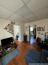 57 Cedar St, Unit 4 in Cambridge, MA - Building Photo - Building Photo