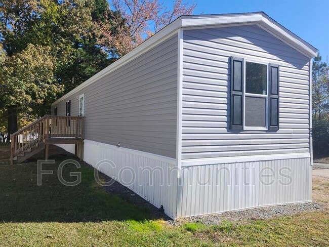 711 Leasburg Rd in Roxboro, NC - Building Photo - Building Photo