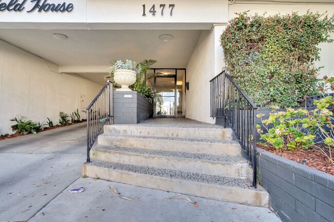 1477 Canfield Ave. Apartments in Los Angeles, CA - Building Photo - Building Photo