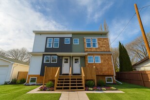 11935-11946 46 St NW in Edmonton, AB - Building Photo