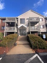 35 Andrew St in Manchester, NH - Building Photo
