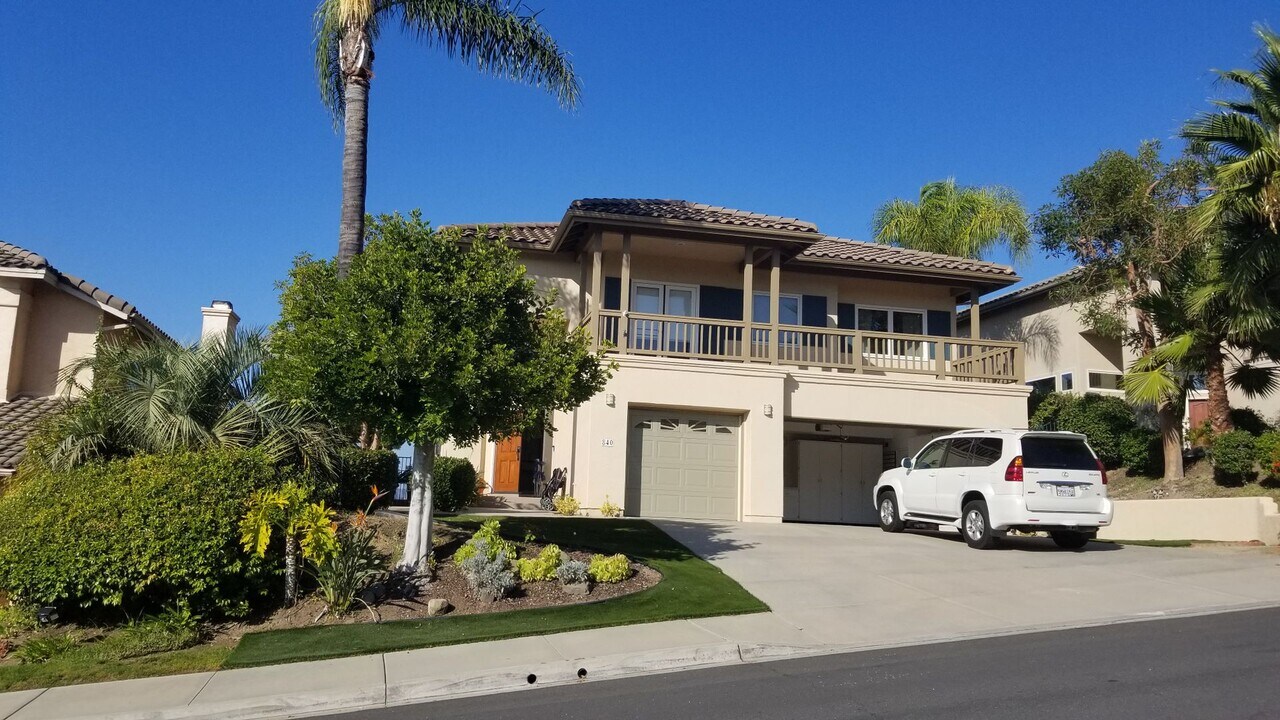 840 Calle Talentia in Escondido, CA - Building Photo