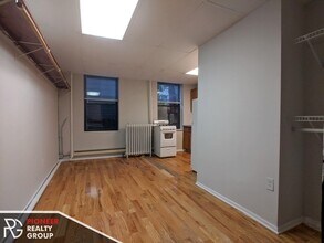 4635 N Paulina St, Unit #4631-109 in Chicago, IL - Building Photo - Building Photo