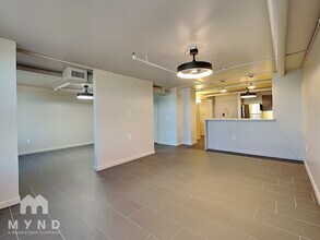 535 W Thomas Rd in Phoenix, AZ - Foto de edificio - Building Photo