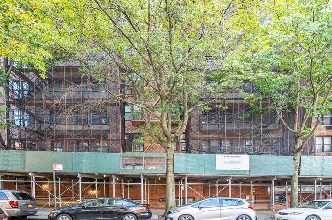 The Continental in Flushing, NY - Building Photo - Building Photo