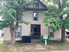 226 Curry Ct, Unit 4 in Wooster, OH - Building Photo