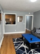 27 W 1st St in Bayonne, NJ - Building Photo - Building Photo