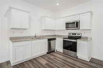 308 Penn Sta Wy in Euharlee, GA - Foto de edificio - Building Photo