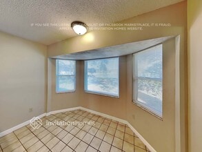 6169 Half Moon Dr in Port Orange, FL - Foto de edificio - Building Photo