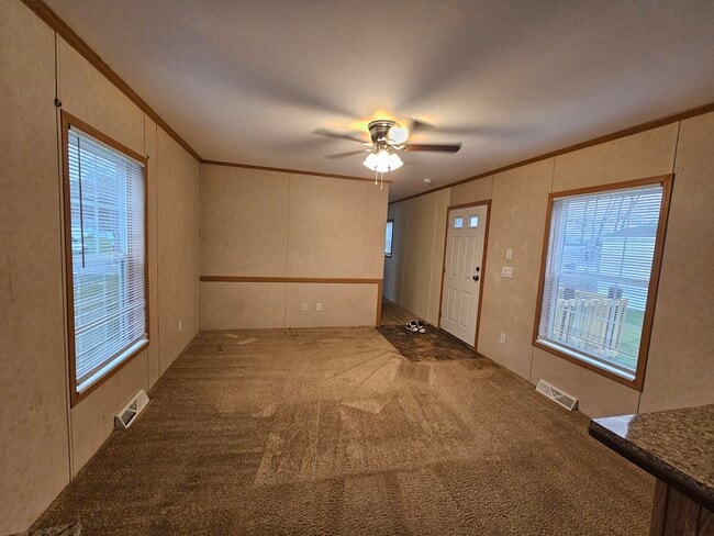 28 Hillside Ln in Weedsport, NY - Building Photo - Building Photo