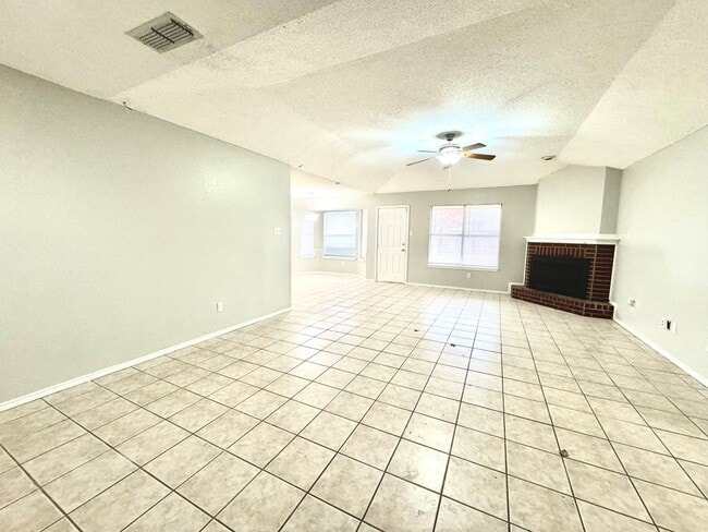 1003 Juneau Ave in Lubbock, TX - Building Photo - Building Photo